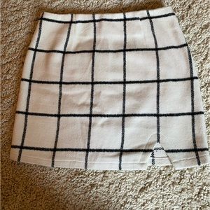 Lulus high wasted plaid skirt